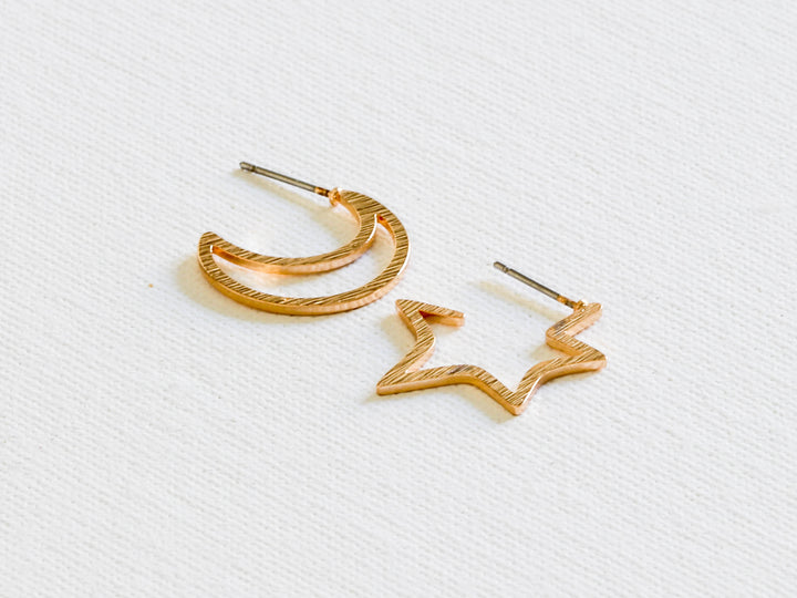 Chiarra Moon And Star Mismatched Earrings Gold